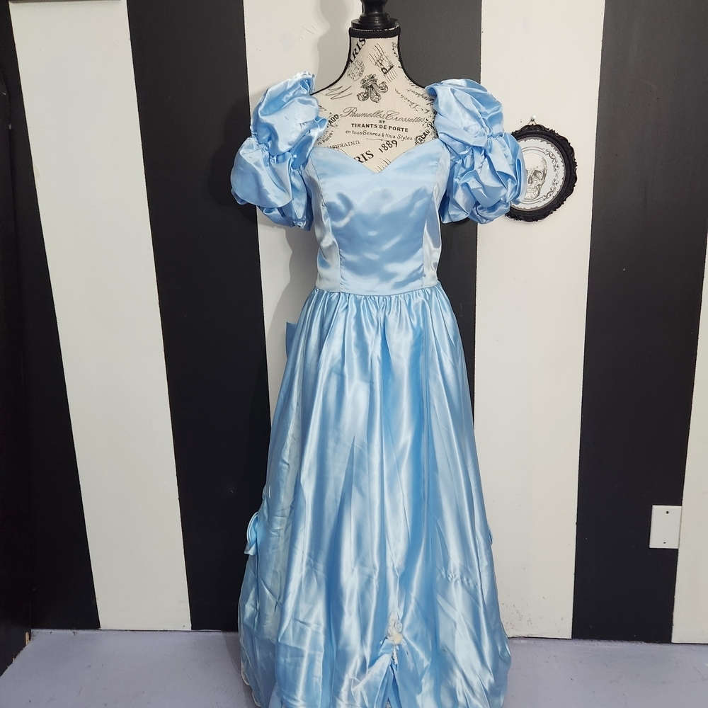 Elegant Blue Satin Maxi Dress - Picture 2 of 7